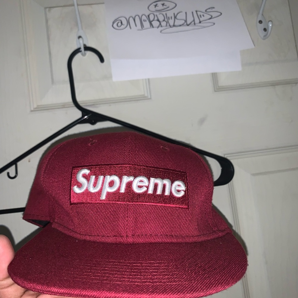 SUPREME (faux) snapback